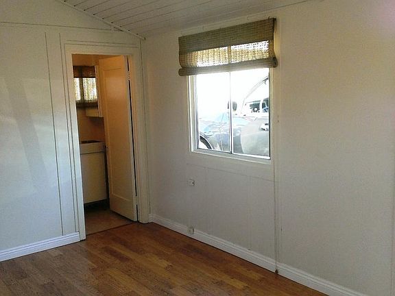 Main Room w laminate flooring
