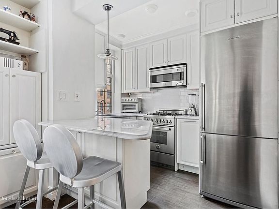 3rd image of 465 W 23rd St APT 11H