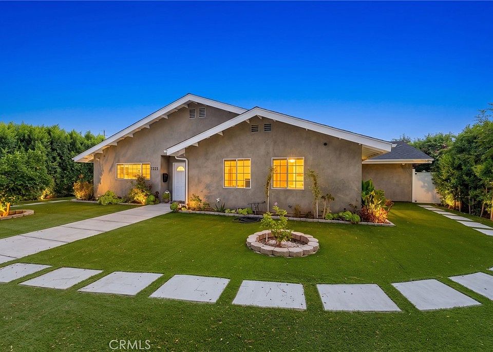 1st image of 7222 Fallbrook Ave