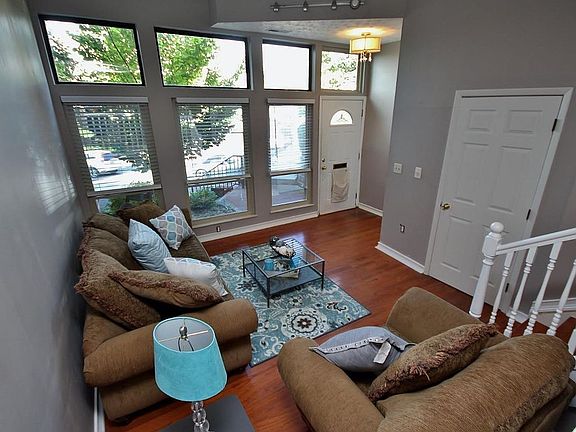 4th image of 534 Tusculum Ave