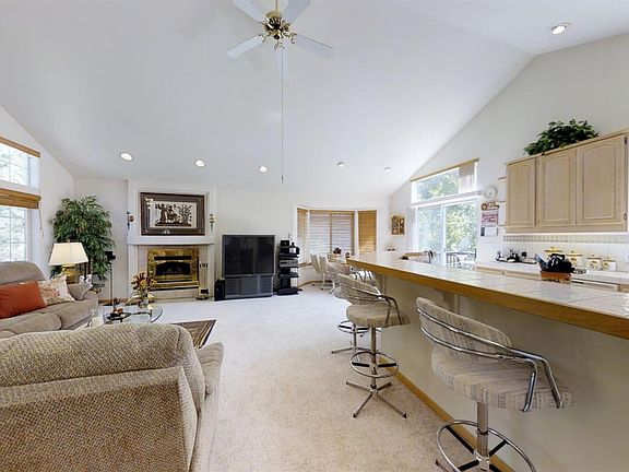 5th image of 904 Sagewood Dr