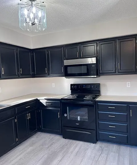 1516 W Meadow St — Photo 9