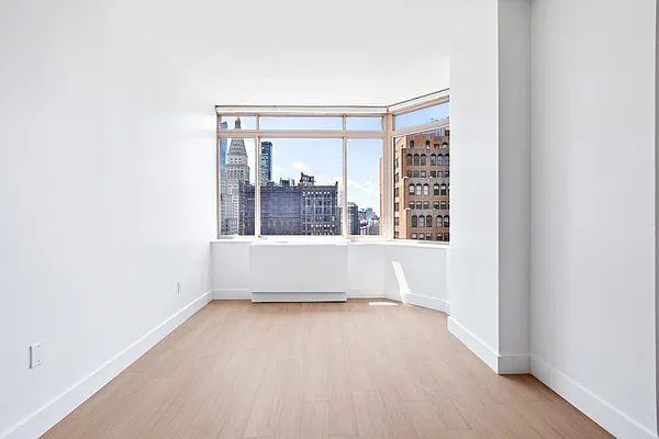 Rented by Greystar | media 6