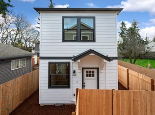 12094 SE Market St, Portland, OR