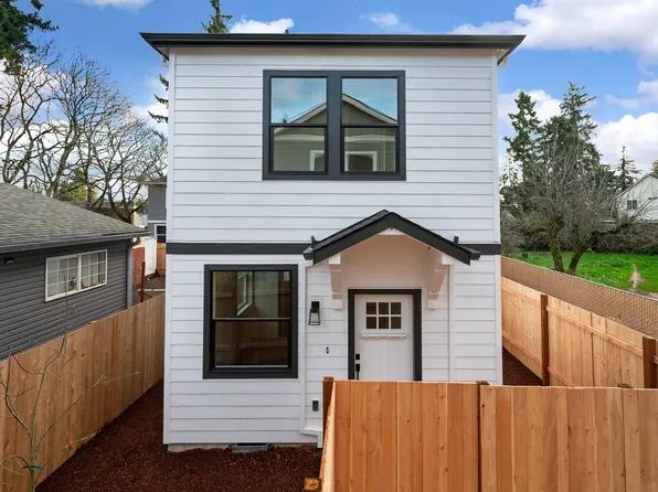 12094 SE Market St, Portland, OR 97216