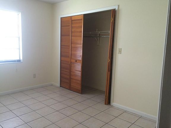 5th image of 814 Poinciana St #0