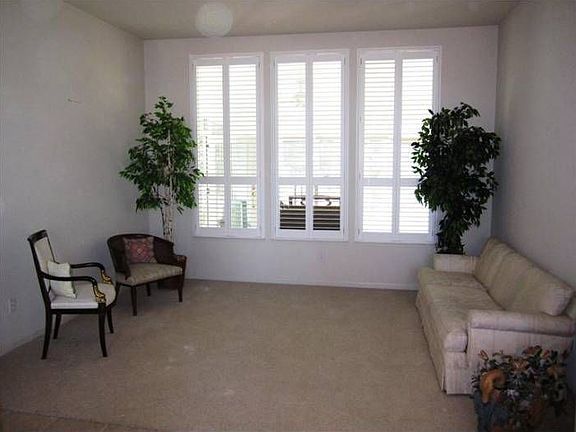 5th image of 106 Emigrant Ct