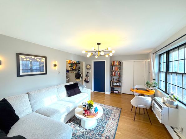 1011 Montgomery Ave APT R