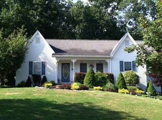16 Country Holw, Highland Mills, NY