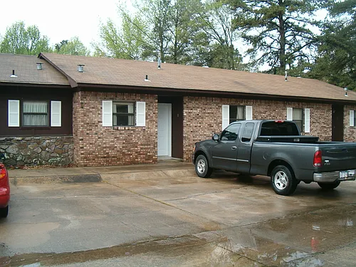 2250 Northeastern Ave Photo 1