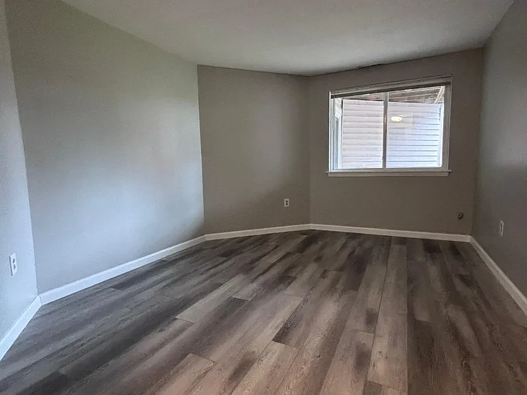 146 Springside Ave — Photo 7