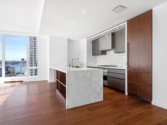4th image of 1 W End Ave APT 9J