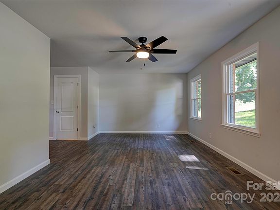 5th image of 117 Metcalf Rd