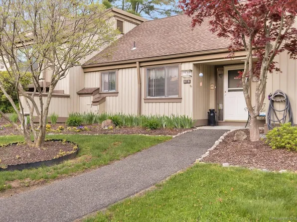 567 Heritage Village #B, Southbury, CT 06488
