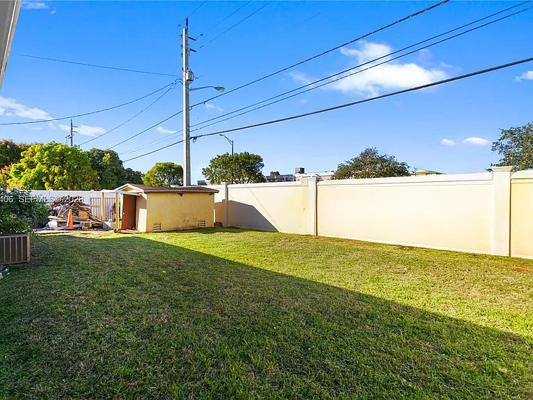 3521 NW 18th Pl — Photo 51