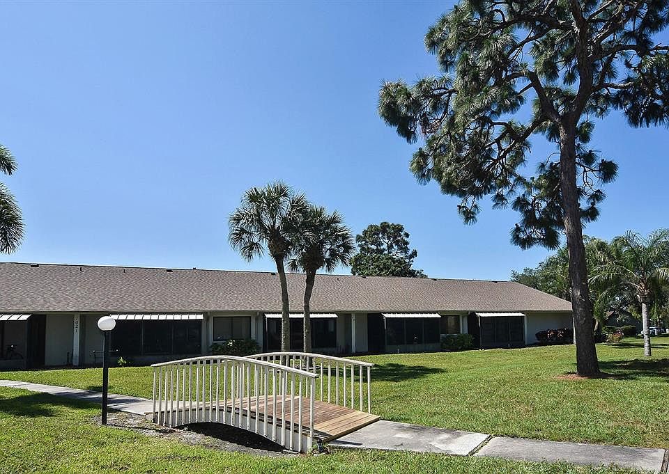 1st image of 1021 Capri Isles Blvd APT 9