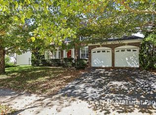 8704 Lords View Loop, Gainesville, VA 20155