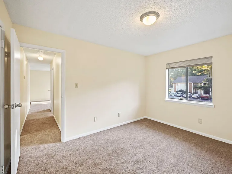 Country Creek Apartments — Photo 53