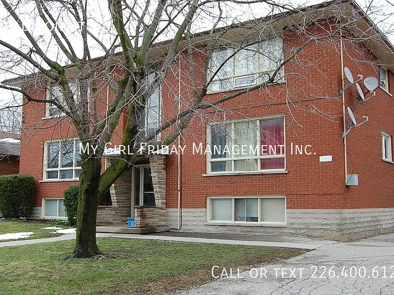 105 Dixon St #6 — Photo 16