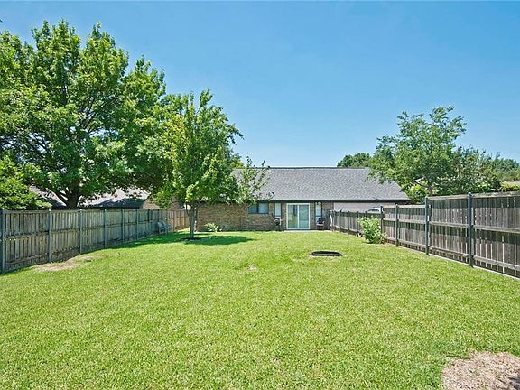 2nd image of 3008 Bandolino Ln