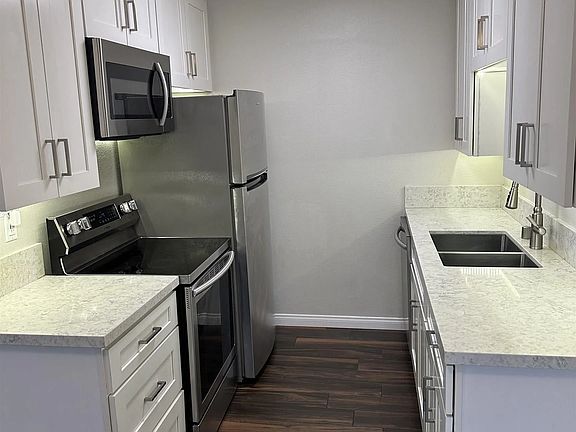 3rd image of 8110 Winter Gardens Blvd Unit 8