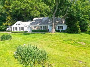 1085 Orange Center Rd, Orange, CT 06477
