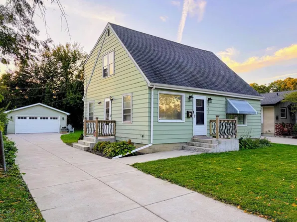 725 S 119th STREET, West Allis, WI 53214