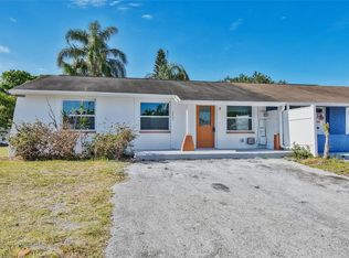 8801 Thousand Oaks Ct, Tampa, FL 33634