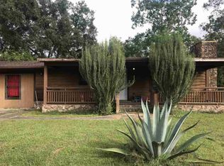 1910 Hollyhill Rd, Pensacola, FL 32526