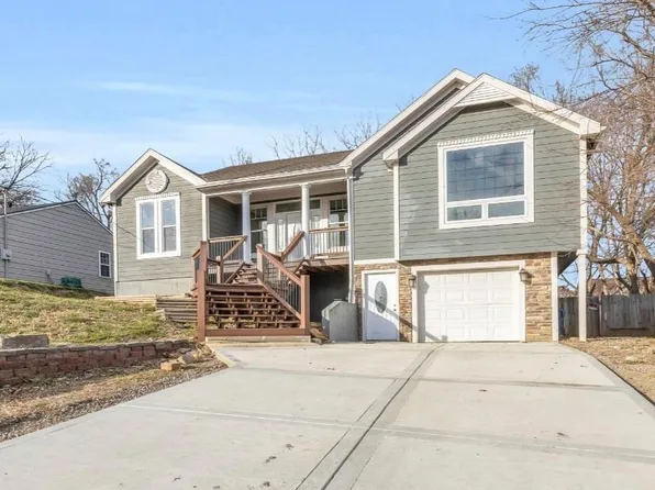 1820 NW 49th St, Kansas City, MO 64151