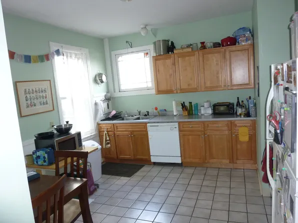 160 Doyle Ave #1, Providence, RI 02906