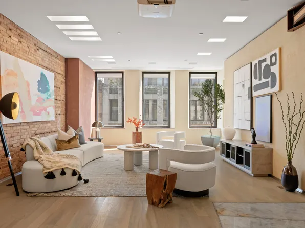 30 Bond Street image 2 of 12