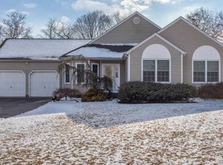 6 Nicole Ct, Patchogue, NY 11772