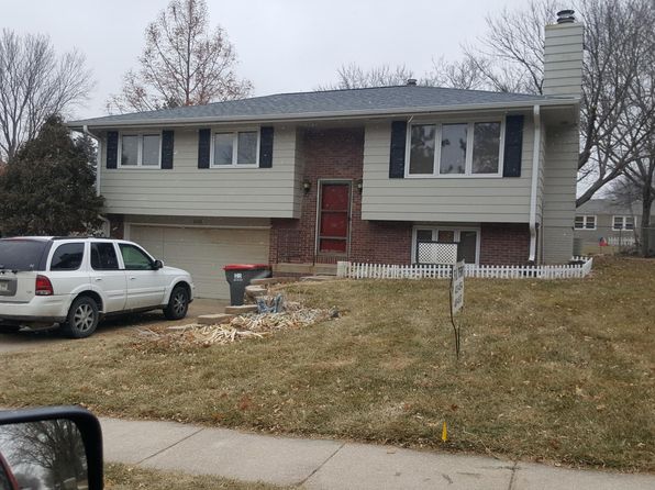 6108 Deerwood Dr