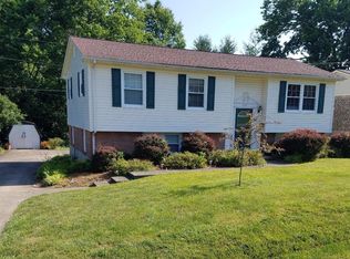224 Woodhill Ln, Frankfort, KY 40601