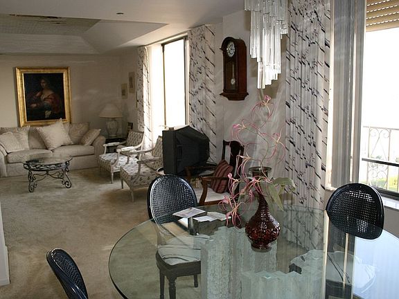 5th image of 150 Bradley Pl APT 704