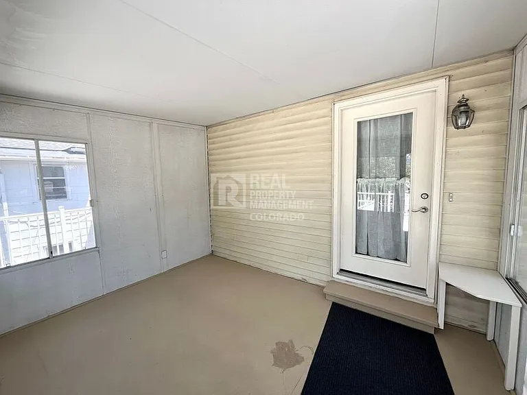1220 N Weber St — Photo 3