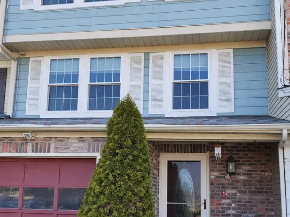 9 Redwood Ct, Glassboro, NJ 08028