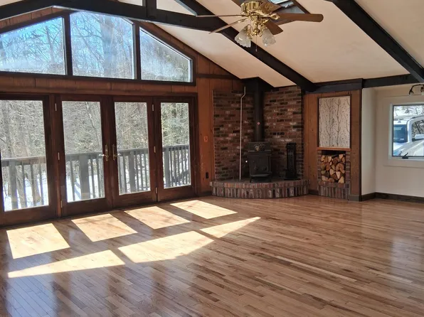 576 Agassiz Street, Bethlehem, NH 03574