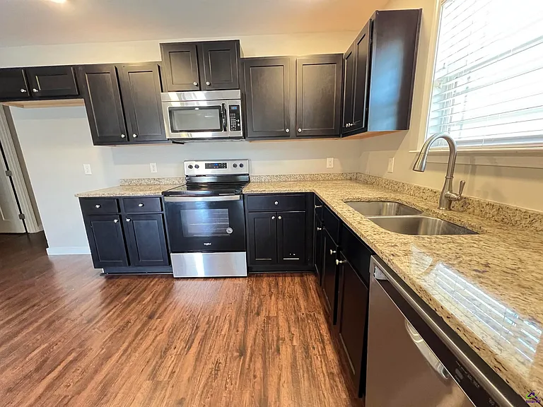 126 Jaybee Dr — Photo 12
