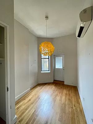 5th image of 412 Gates Ave #1F