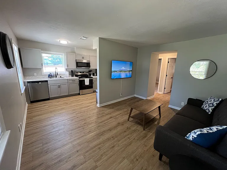 2204 Auburn Dr #1 — Photo 5