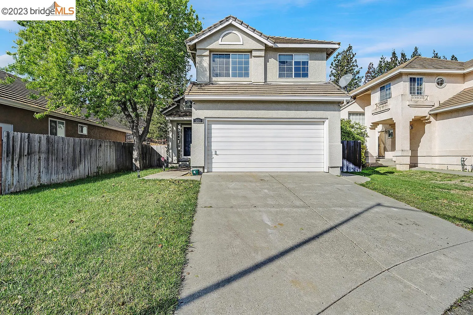561 Rolling Oak Ct photo 1
