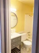 600 W 51st St #103 — Photo 14