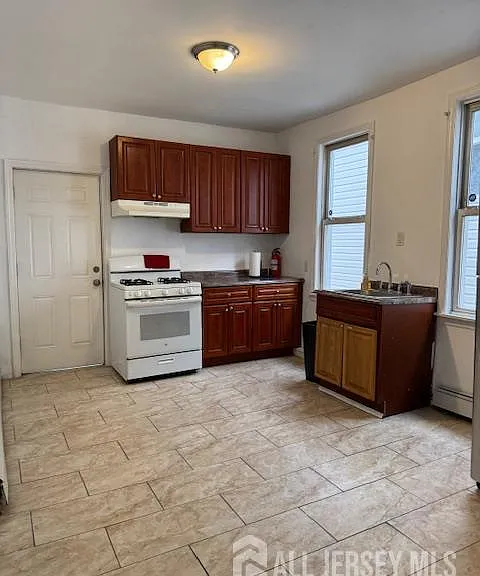 537 S Park St — Photo 5