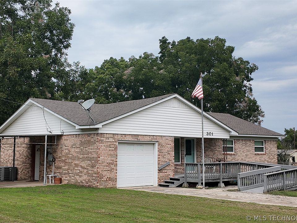 1st image of 301 N County Line Rd