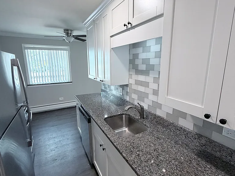 5118 Fairview Ave — Photo 6