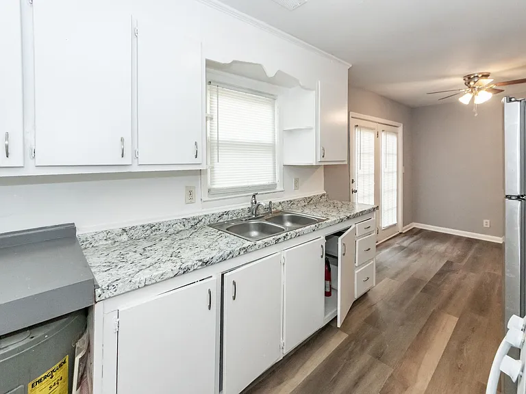 2914 Charlene Dr — Photo 10