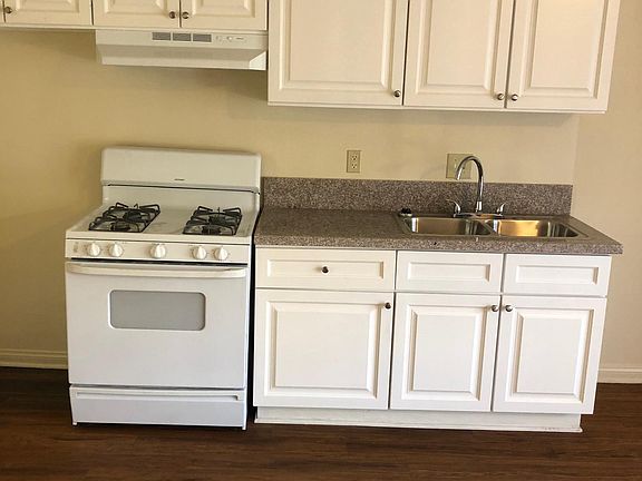 4th image of 7627 Laurel Canyon Blvd APT 303