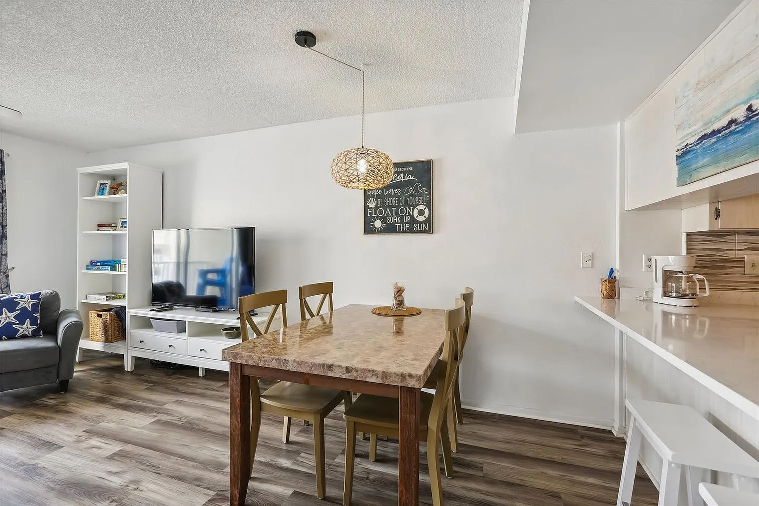 2 bed, 2.0 bath, 1054 sqft, $3,888 — Photo 3